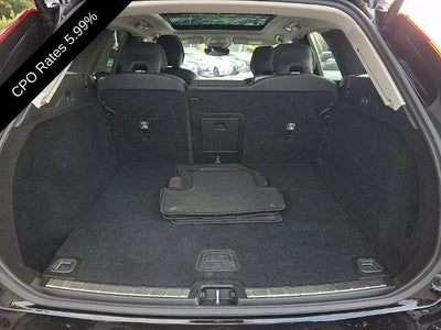 2024 Volvo XC60 B5 AWD Plus Dark Theme