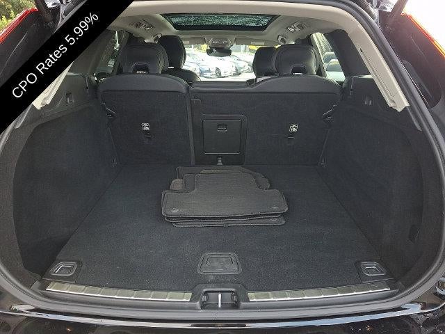 2024 Volvo XC60 B5 AWD Plus Dark Theme