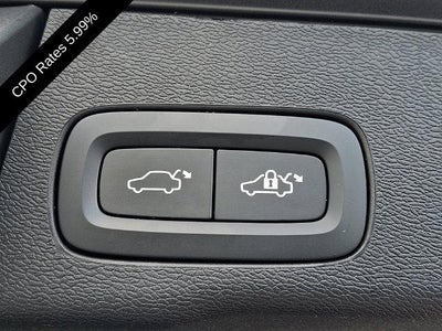 2024 Volvo XC60 B5 AWD Plus Dark Theme