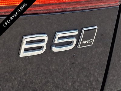 2024 Volvo XC60 B5 AWD Plus Dark Theme