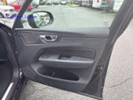 2024 Volvo XC60 B5 AWD Plus Dark Theme