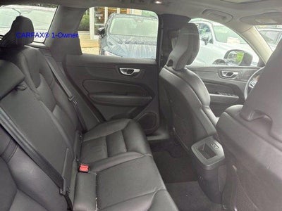 2024 Volvo XC60 B5 AWD Plus Dark Theme