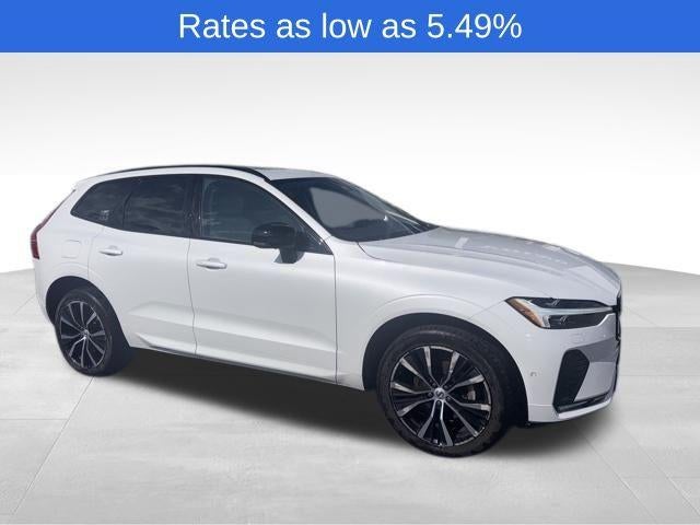 2024 Volvo XC60 B5 AWD Plus Dark Theme