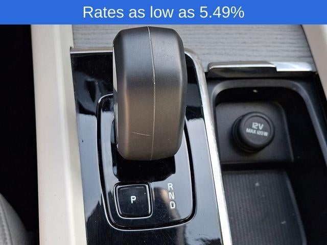 2024 Volvo XC60 B5 AWD Plus Dark Theme