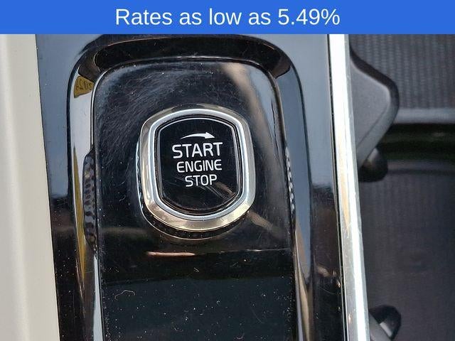 2024 Volvo XC60 B5 AWD Plus Dark Theme