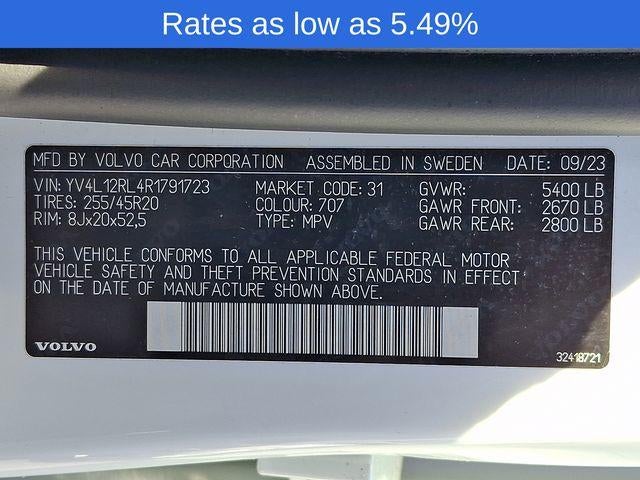 2024 Volvo XC60 B5 AWD Plus Dark Theme