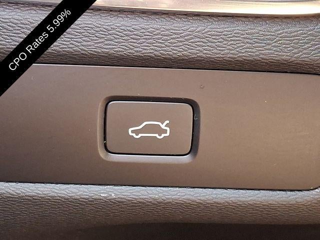 2024 Volvo XC60 B5 AWD Plus Dark Theme