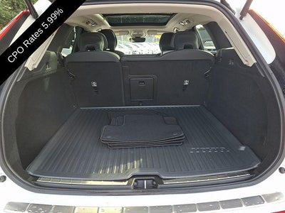 2024 Volvo XC60 B5 AWD Plus Dark Theme