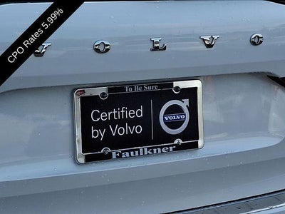 2024 Volvo XC60 B5 AWD Plus Dark Theme