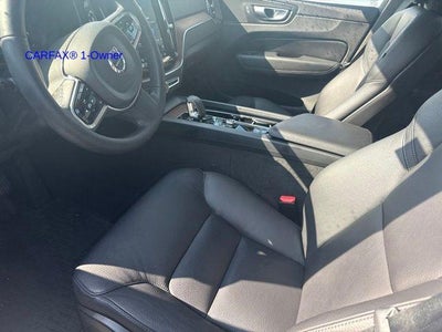 2024 Volvo XC60 B5 AWD Plus Dark Theme