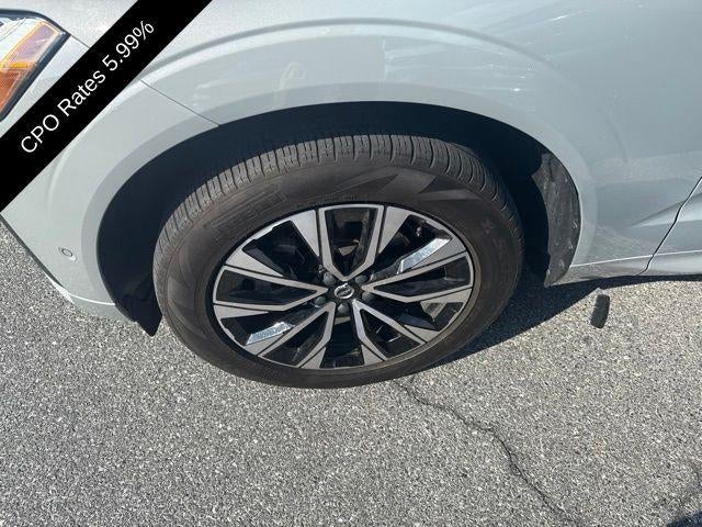 2024 Volvo XC60 B5 AWD Plus Dark Theme