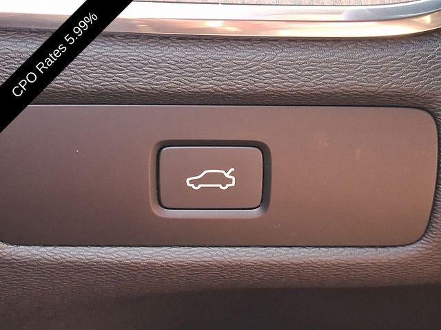 2024 Volvo XC60 B5 AWD Plus Dark Theme