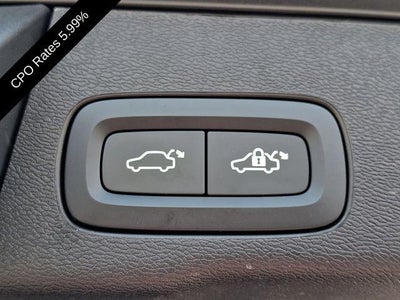 2024 Volvo XC60 B5 AWD Plus Dark Theme