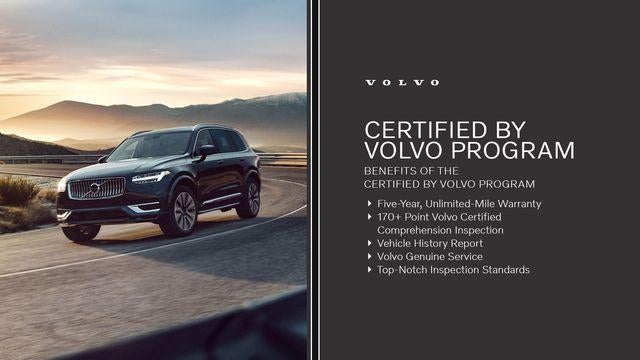 2024 Volvo XC60 B5 AWD Plus Dark Theme