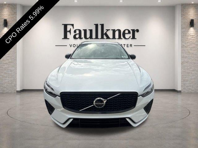 2024 Volvo XC60 B5 AWD Plus Dark Theme