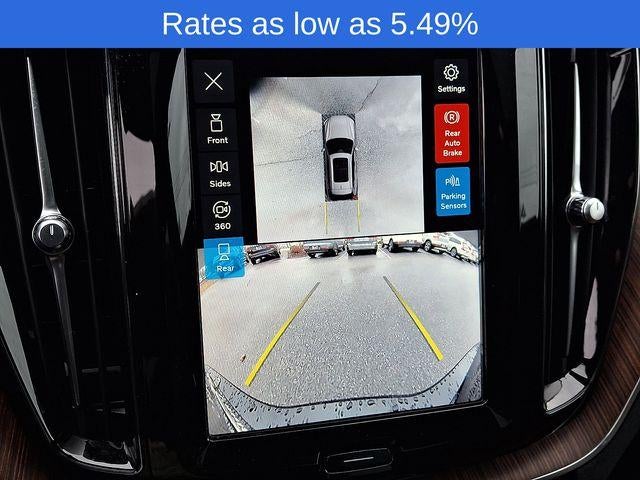 2024 Volvo XC60 B5 AWD Plus Dark Theme