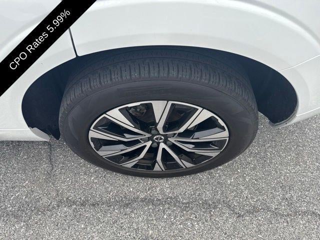 2024 Volvo XC60 B5 AWD Plus Dark Theme