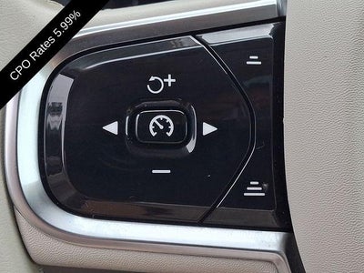 2024 Volvo XC60 B5 AWD Plus Dark Theme