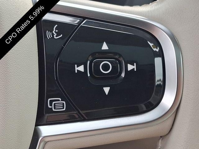 2024 Volvo XC60 B5 AWD Plus Dark Theme