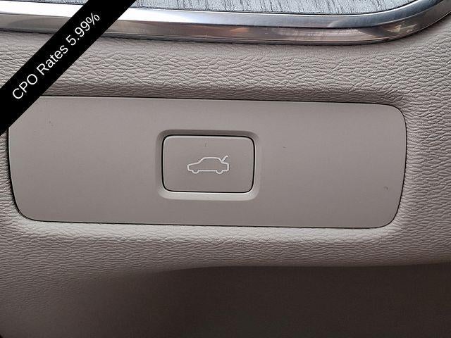 2024 Volvo XC60 B5 AWD Plus Dark Theme