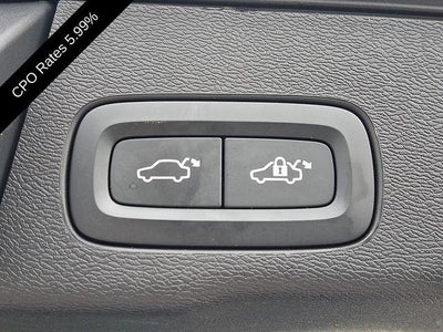 2024 Volvo XC60 B5 AWD Plus Dark Theme