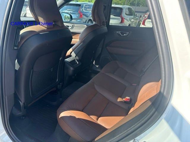 2024 Volvo XC60 B5 AWD Plus Dark Theme