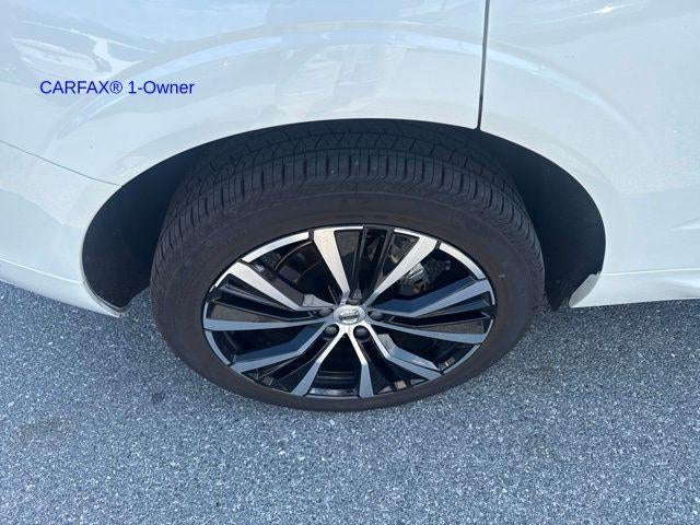 2024 Volvo XC60 B5 AWD Plus Dark Theme