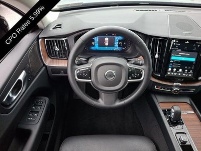 2024 Volvo XC60 B5 AWD Plus Dark Theme