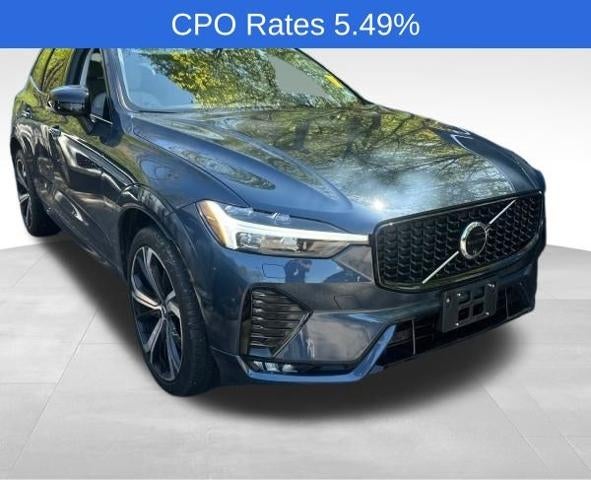 2024 Volvo XC60 B5 AWD Ultimate Dark Theme