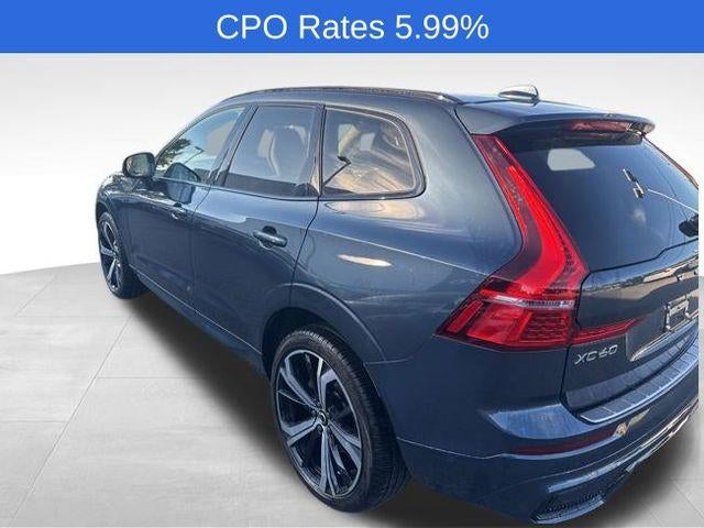 2024 Volvo XC60 B5 AWD Ultimate Dark Theme