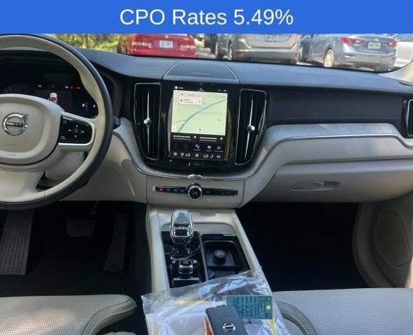 2024 Volvo XC60 B5 AWD Ultimate Dark Theme