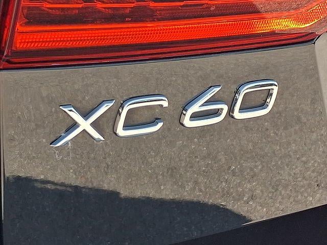 2024 Volvo XC60 B5 AWD Ultimate Dark Theme