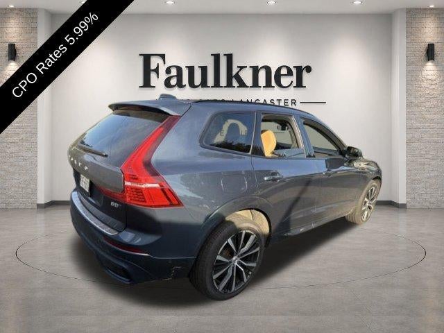 2024 Volvo XC60 B5 AWD Ultimate Dark Theme