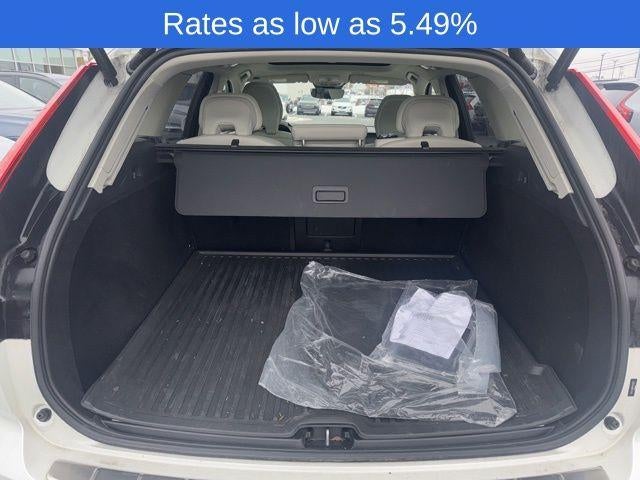 2023 Volvo XC60 B5 AWD Plus Bright Theme