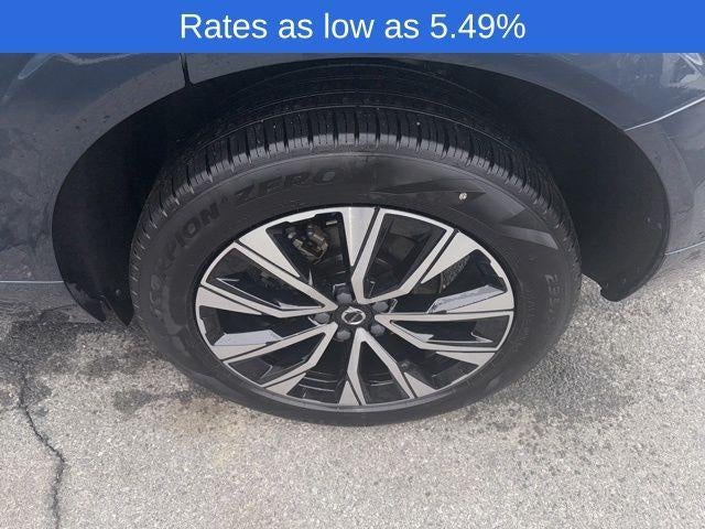 2023 Volvo XC60 B5 AWD Plus Bright Theme