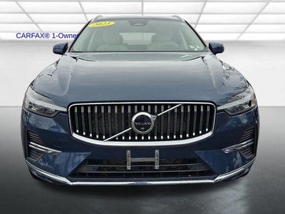 2023 Volvo XC60 B5 AWD Plus Bright Theme