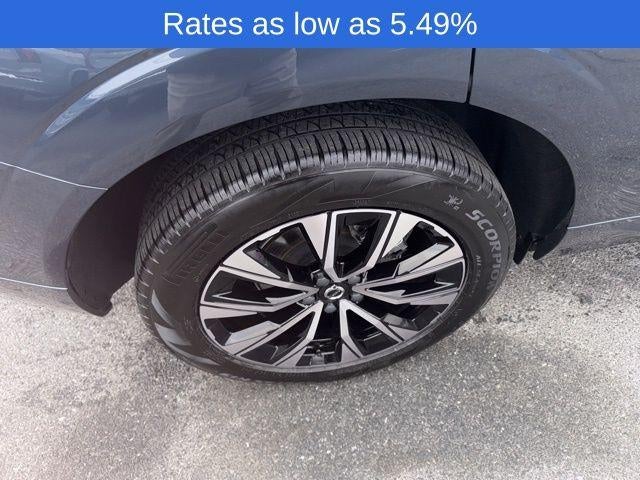 2023 Volvo XC60 B5 AWD Plus Bright Theme