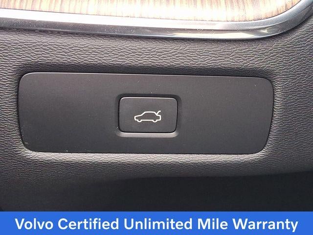 2023 Volvo XC60 B5 AWD Plus Bright Theme