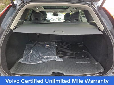 2023 Volvo XC60 B5 AWD Plus Bright Theme