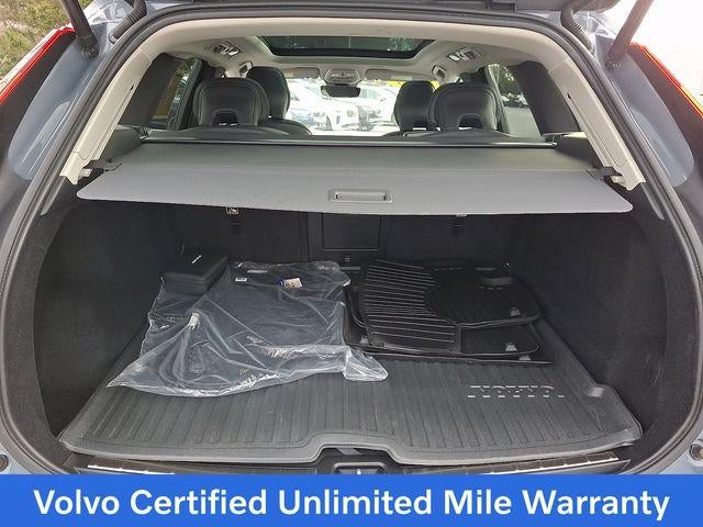 2023 Volvo XC60 B5 AWD Plus Bright Theme