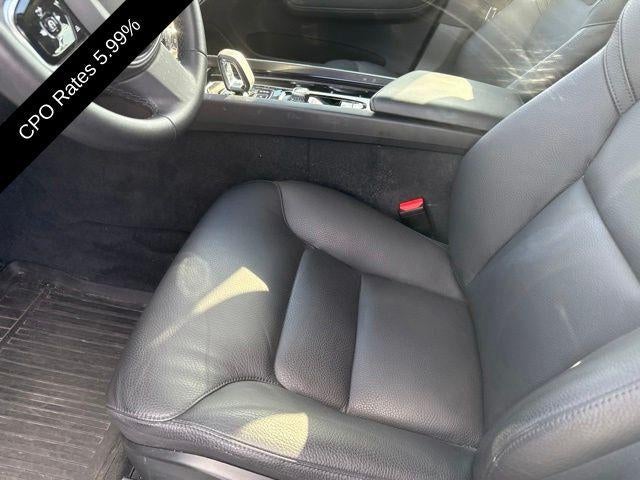 2023 Volvo XC60 B5 AWD Plus Bright Theme