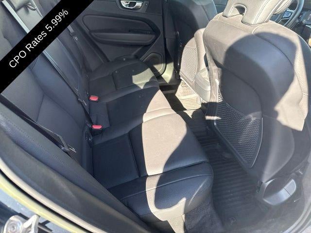 2023 Volvo XC60 B5 AWD Plus Bright Theme