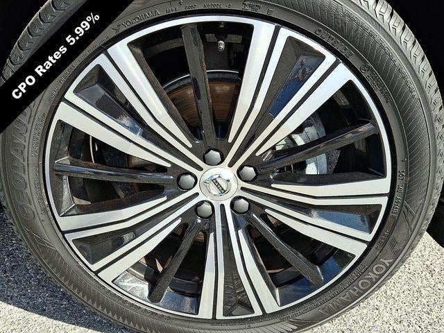 2023 Volvo XC60 B5 AWD Plus Bright Theme