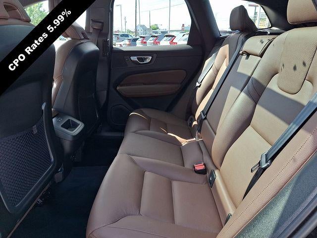 2023 Volvo XC60 B5 AWD Plus Bright Theme