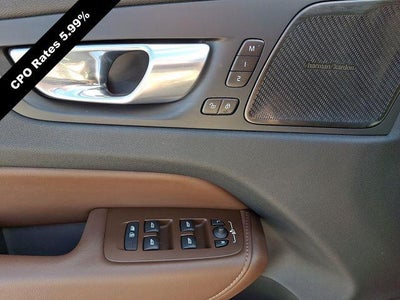 2023 Volvo XC60 B5 AWD Plus Bright Theme
