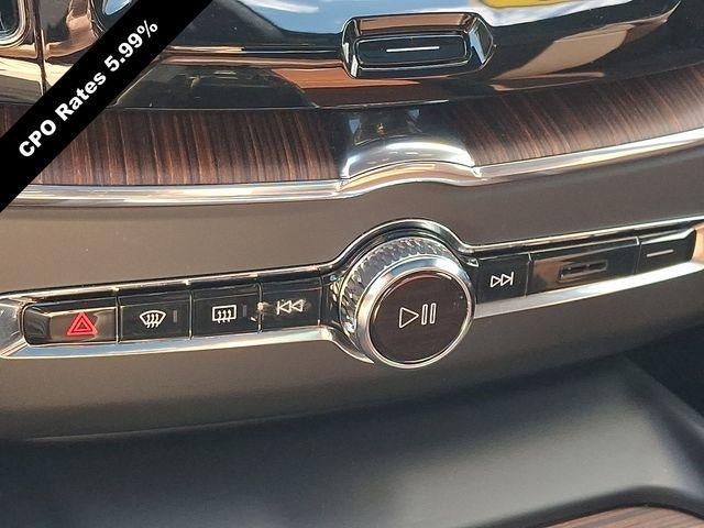 2023 Volvo XC60 B5 AWD Plus Bright Theme