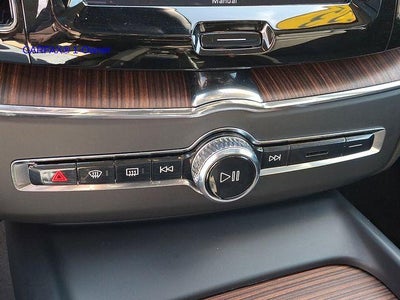 2023 Volvo XC60 B5 AWD Plus Bright Theme