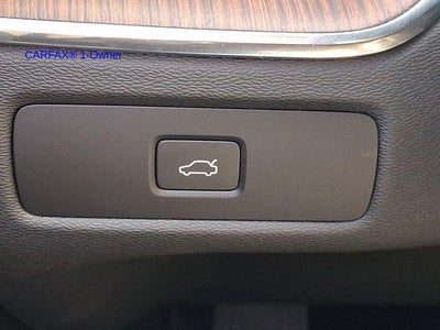 2023 Volvo XC60 B5 AWD Plus Bright Theme