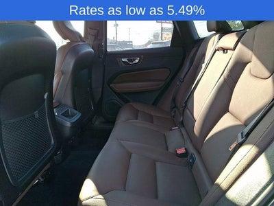 2023 Volvo XC60 B5 AWD Plus Bright Theme