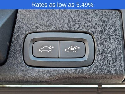 2023 Volvo XC60 B5 AWD Plus Bright Theme